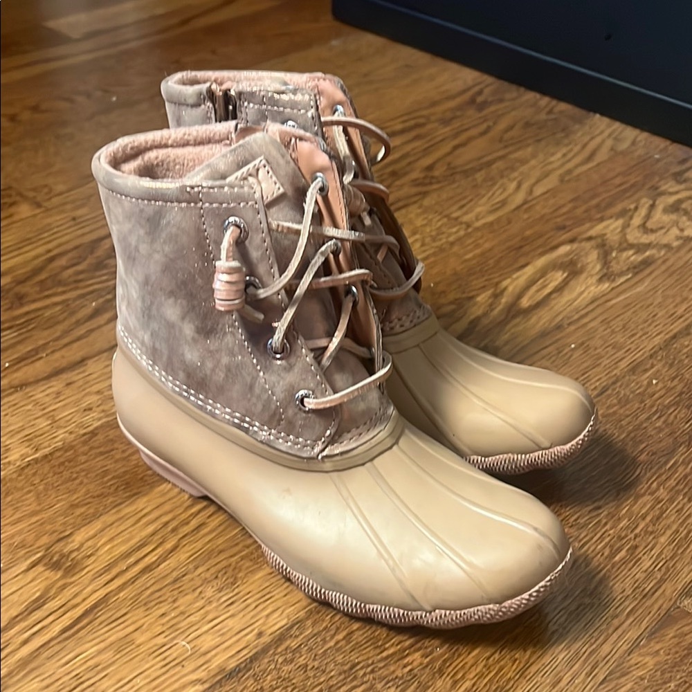 Sperry Blush Pink Saltwater Duck Boot Women’s Size 5.5
